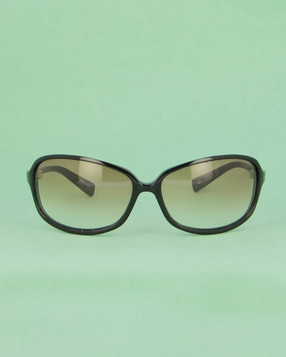 Oliver Peoples 6615 lunettes de soleil ovale noir