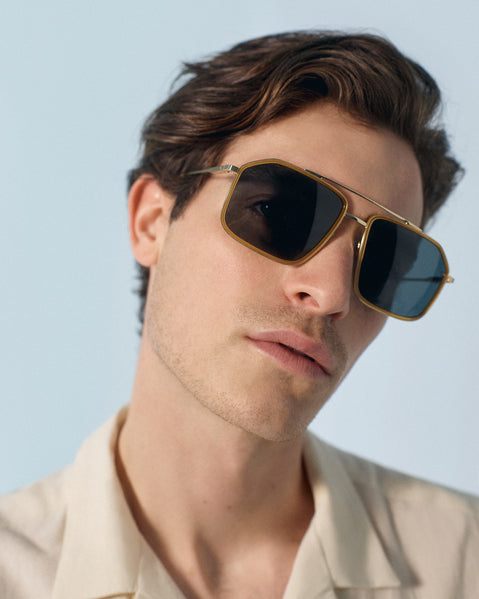 Etnia Barcelona Mitte 2 lunettes de soleil doré calibre 59