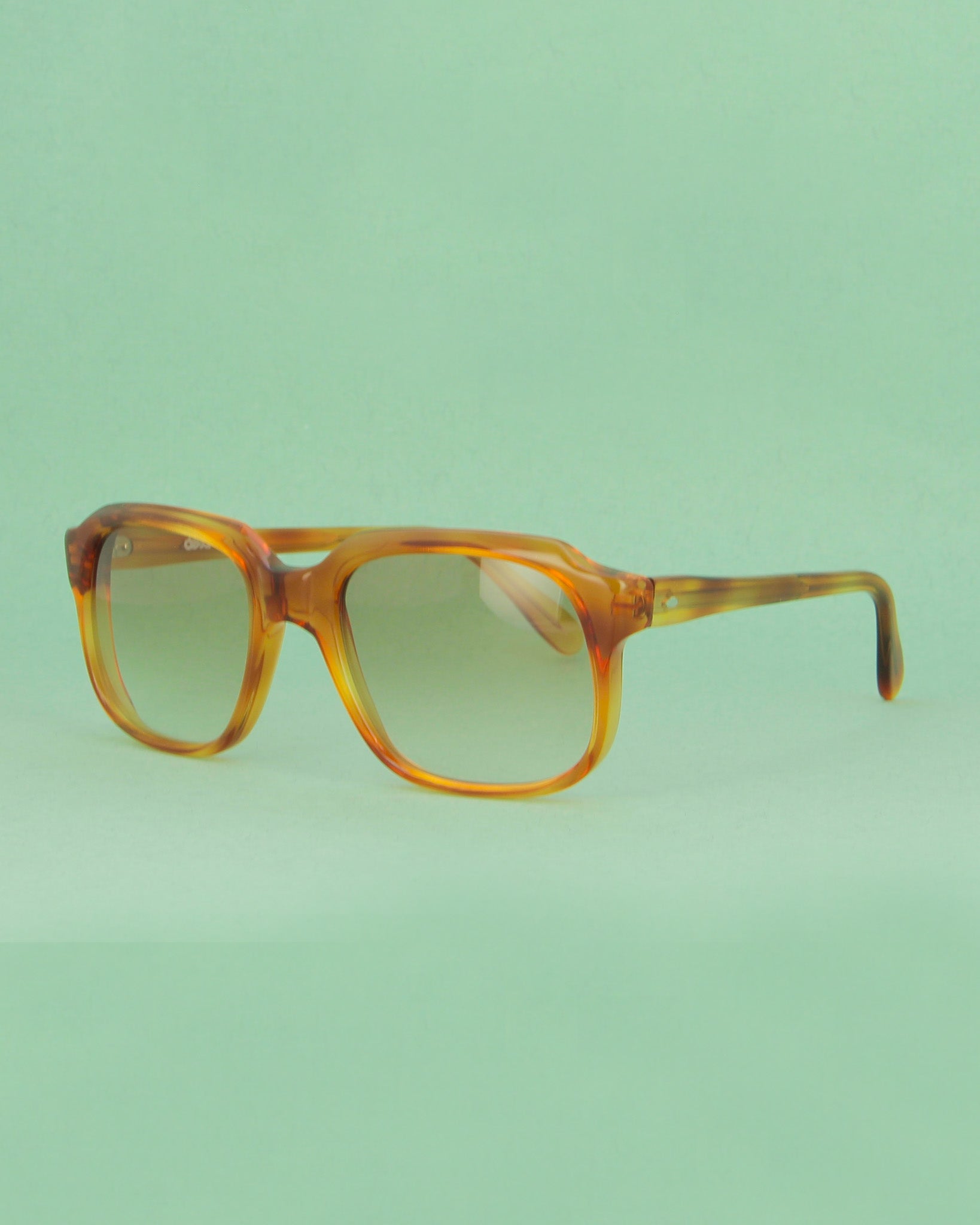 Desa MOD1 lunettes de soleil carrées miel vintage