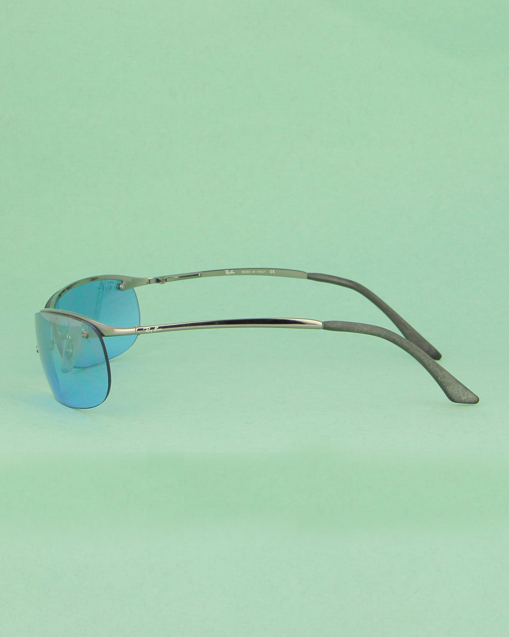 Ray-Ban RB3186 lunettes de soleil rectangulaires bleues