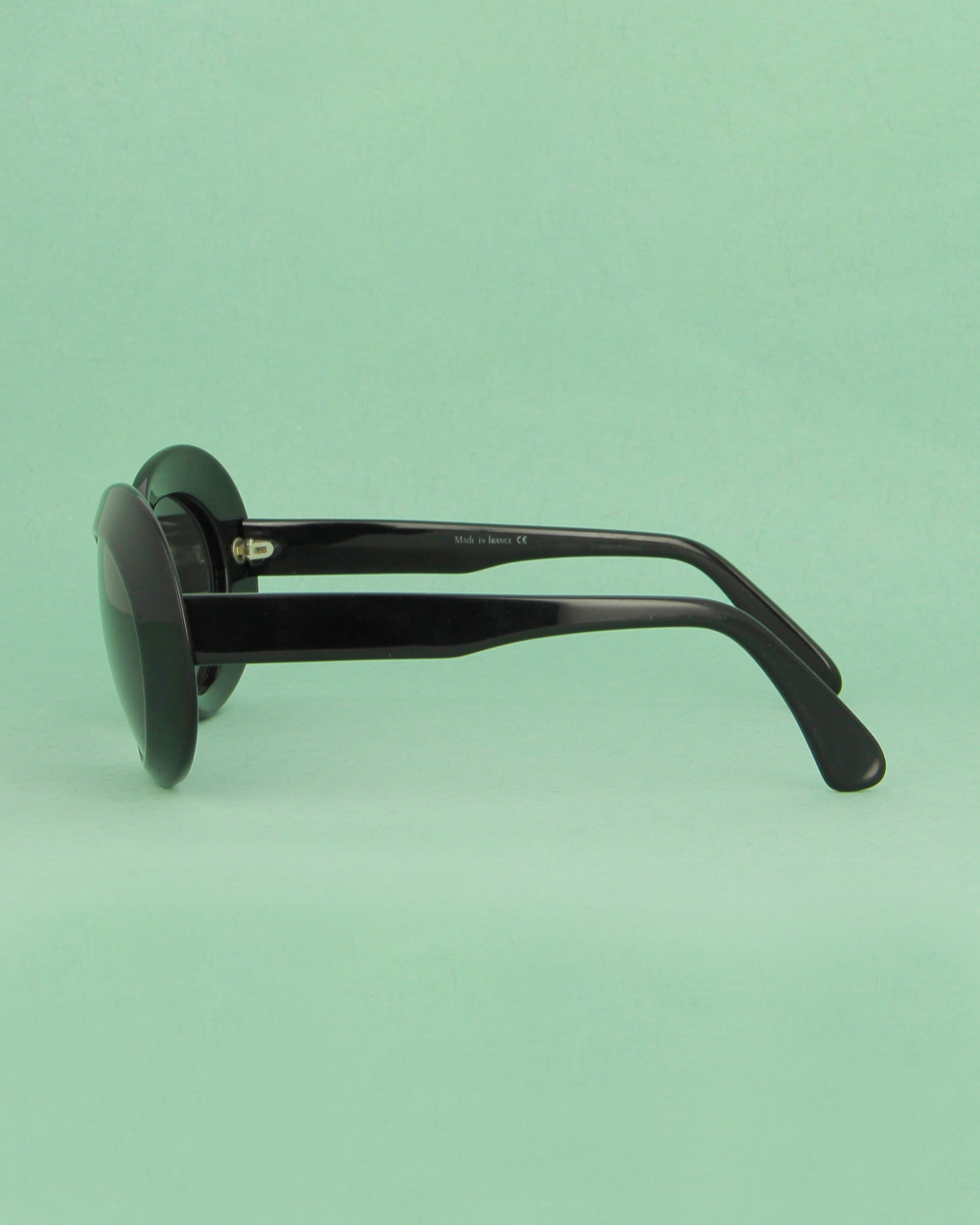 Agnès b Audrey lunettes de soleil ovales noires vintage