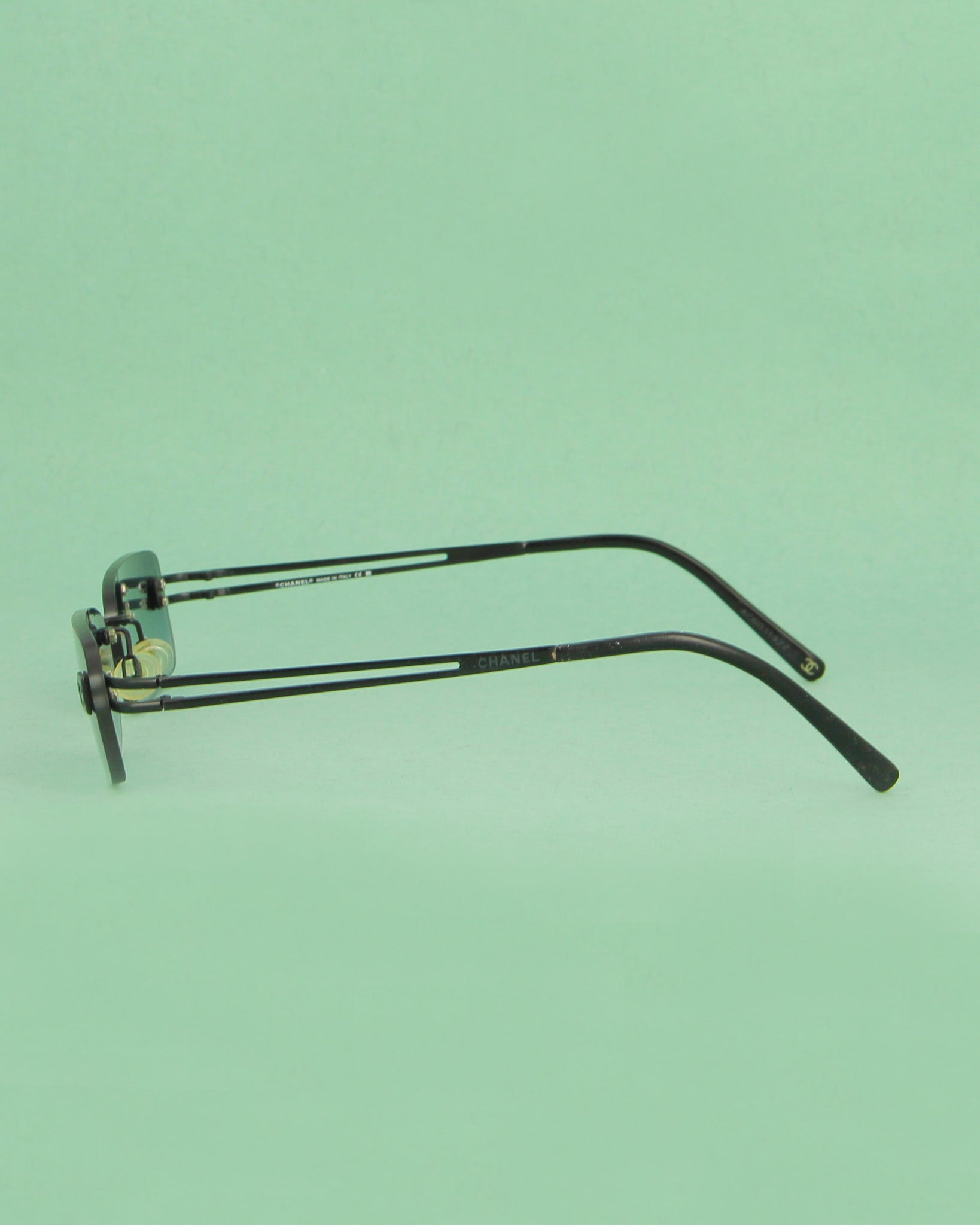 Chanel C.101 lunettes de soleil percée gris dégradé