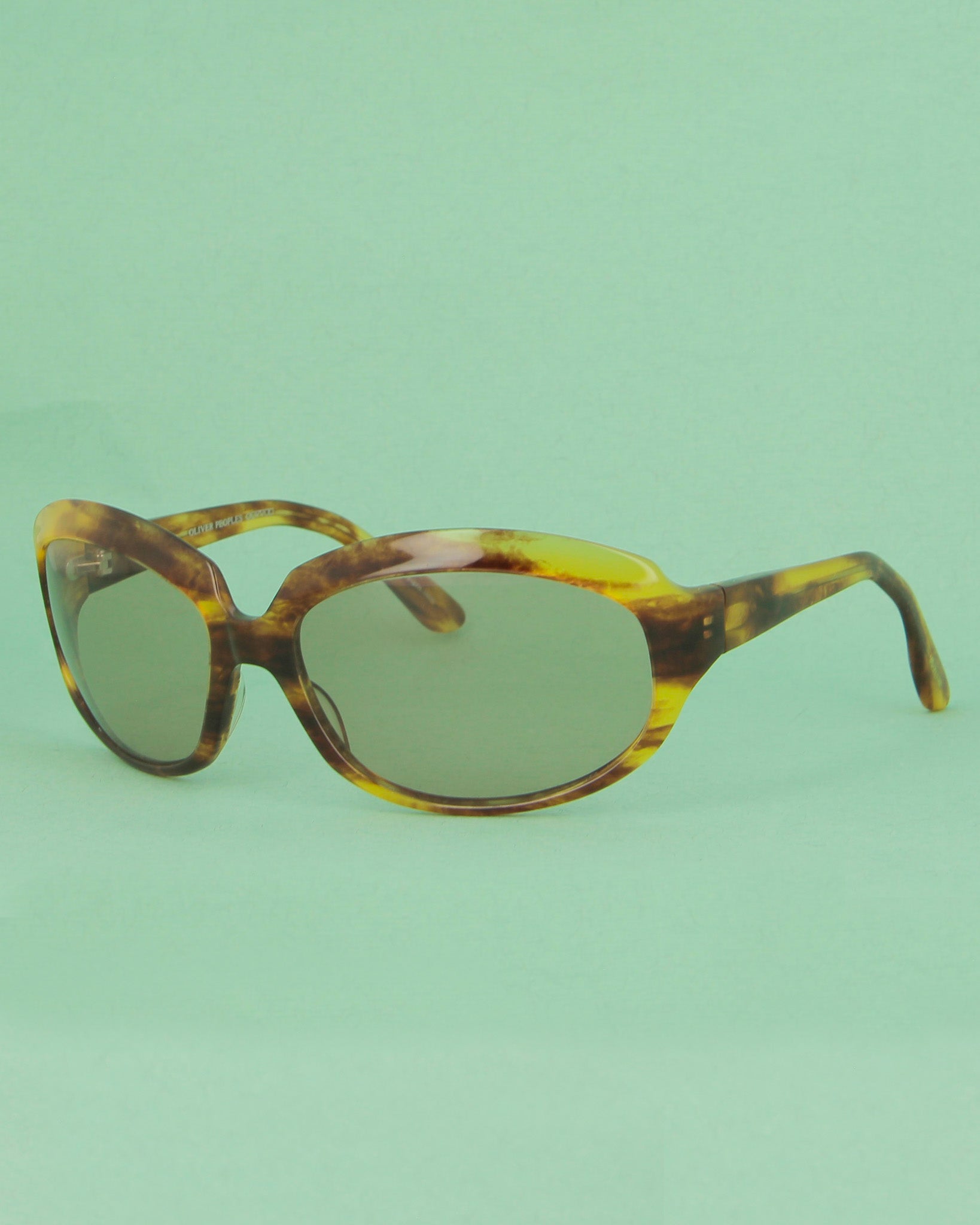 Oliver Peoples 6317 lunettes de soleil écaille