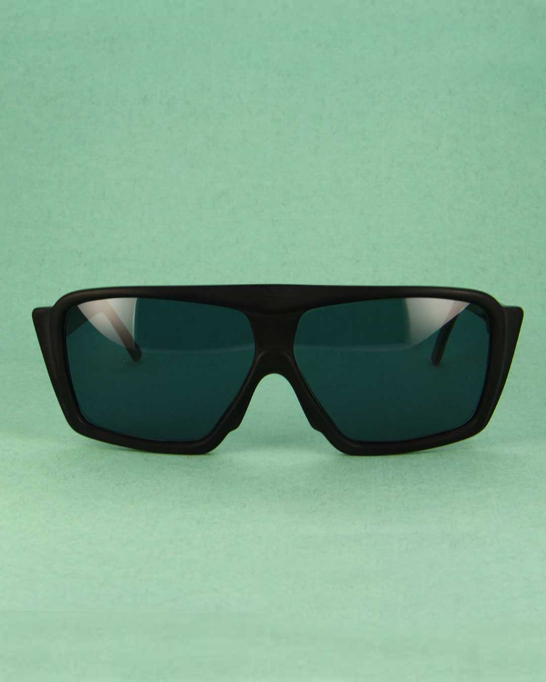 Thierry Mugler Concorde 22 lunettes soleil noires
