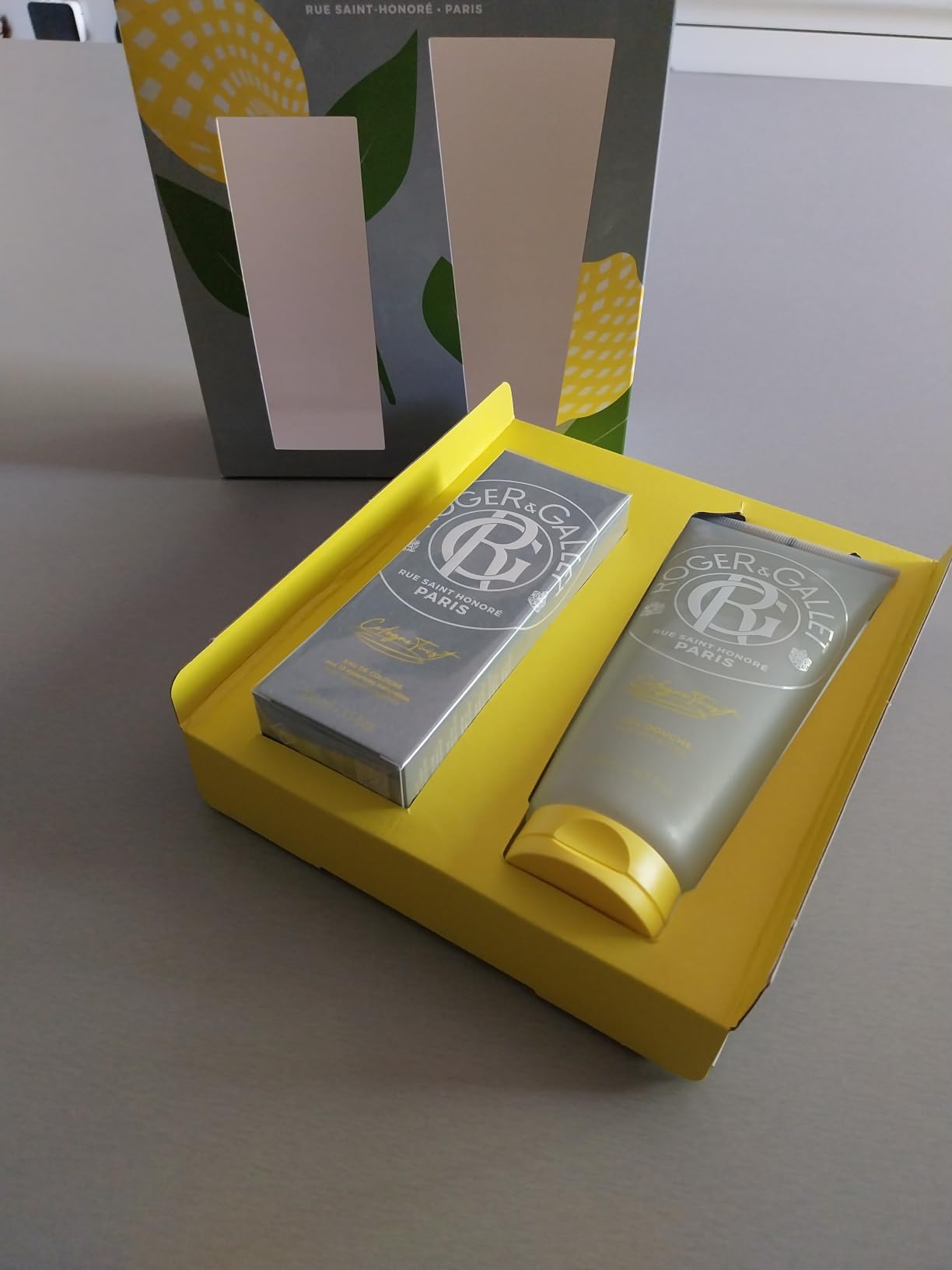 Roger Les Coffrets à offrir Cologne Twist coffret homme boisé