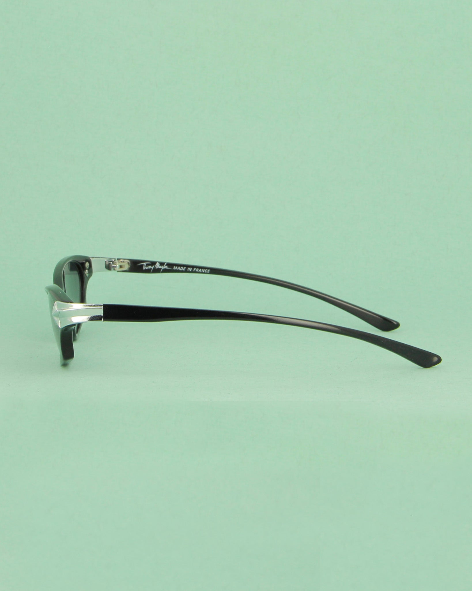 Thierry Mugler TM 726 lunettes de soleil noires cat eye